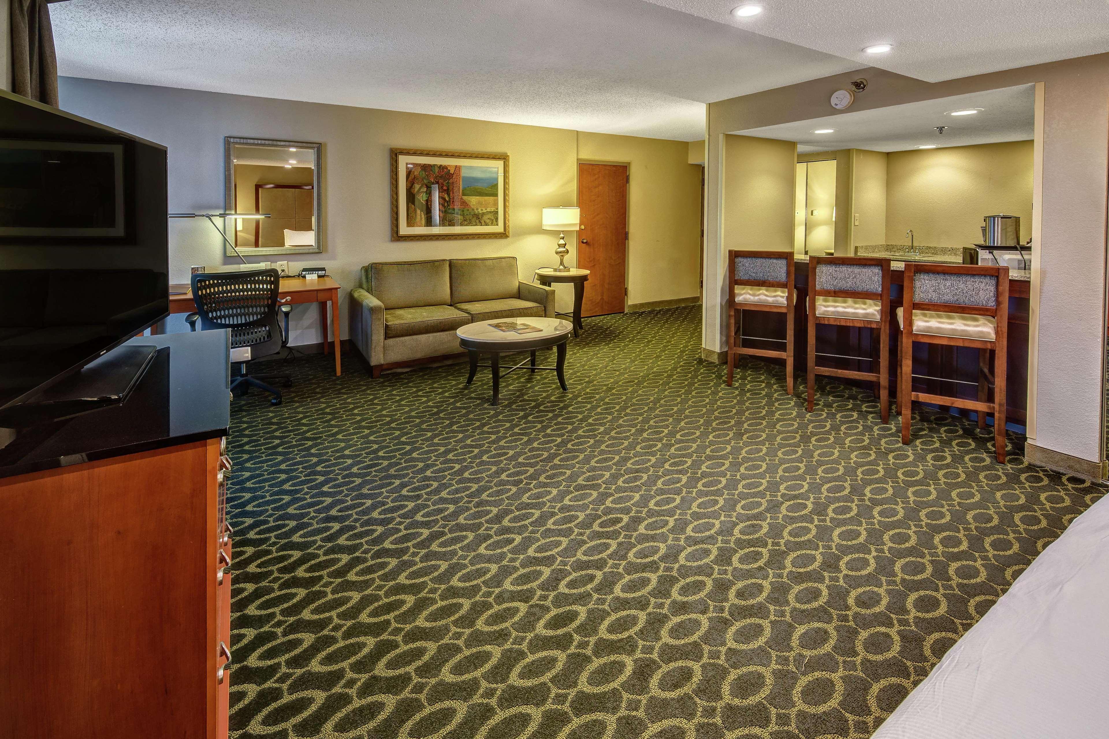 Doubletree By Hilton Memphis Hotel Екстериор снимка